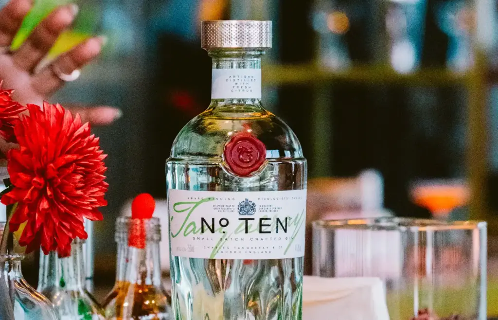 LX COMMS - Clients - TANQUERAY